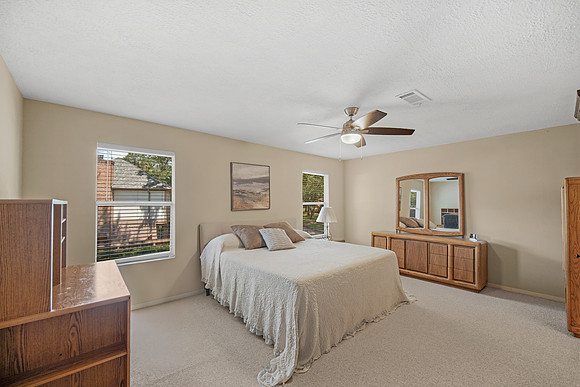 8107 Tall Firs L-6