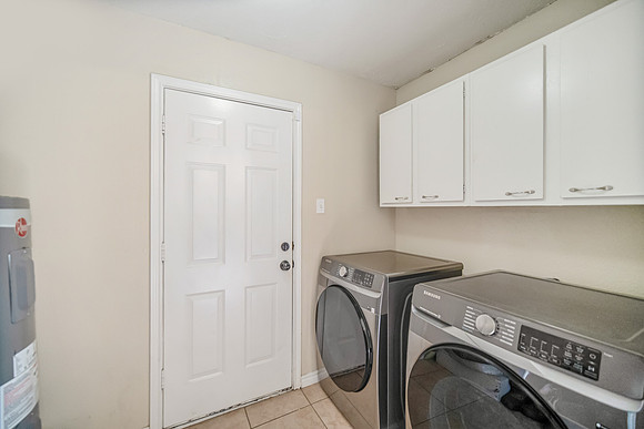 23102 Lestergate Dr-15