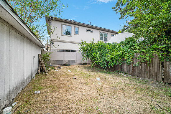 1119 Asbury St-6