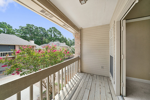 5515 Strack Rd apt 121-22