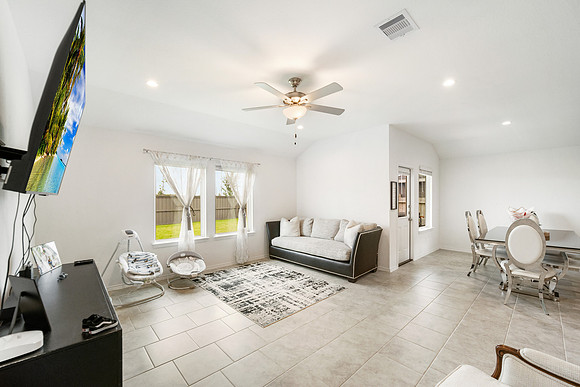 1046 Appaloosa Lane-19